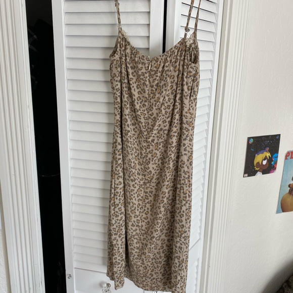 super cute cheetah print dress brand new - Picture 2 of 2